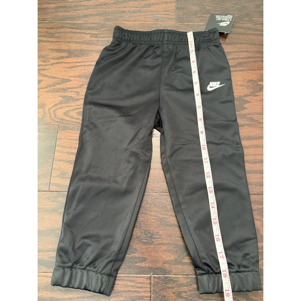 Nike Toddler Boys 2-Piece Tracksuit Jacket and Pants Set Black 24M 66E130-023